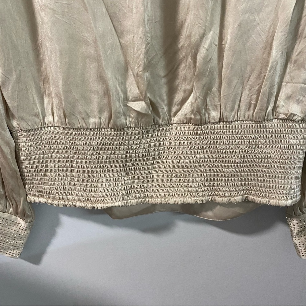 White House Black Market Champagne Silk Blouse With Beautiful Details SZ 6 - Picture 10 of 10